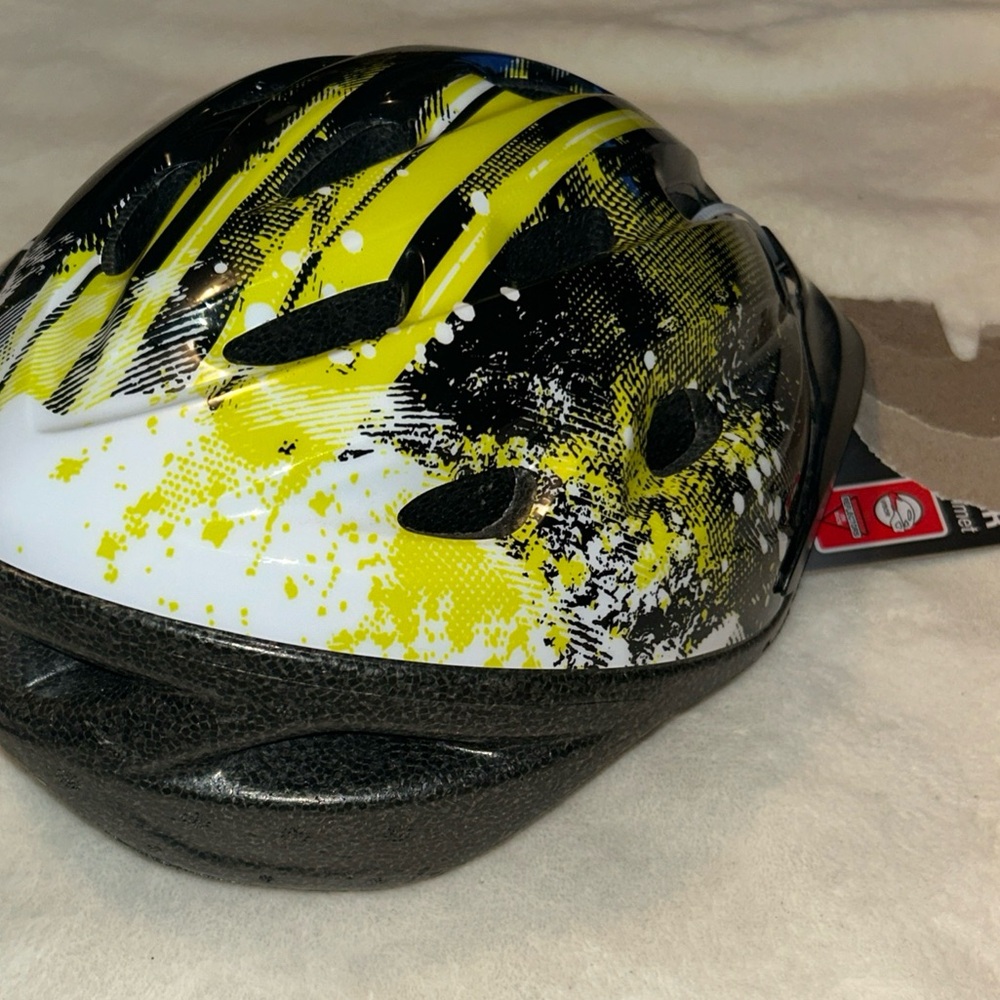 NWT Bell Richter Youth Bicycle Helmet - Black Riot Color Scheme